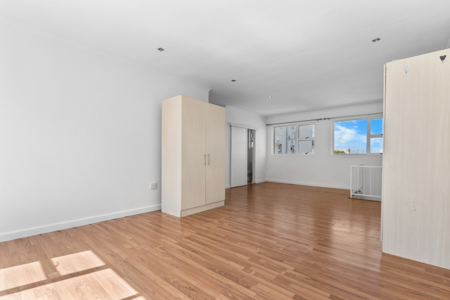 1 Bedroom Property for Sale in Heathfield Western Cape